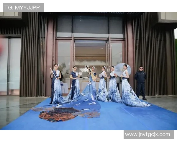 足球明星齐聚时尚盛典走秀瞬间尽显风采与魅力