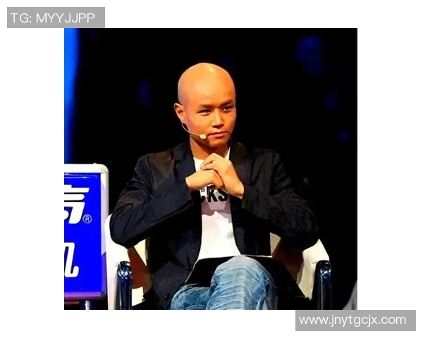 韩国足球明星感人瞬间泪水流下展现坚韧不拔的拼搏精神与情感深度 韩国足球明星感人瞬间泪水流下展现坚韧不拔的拼搏精神与情感深度