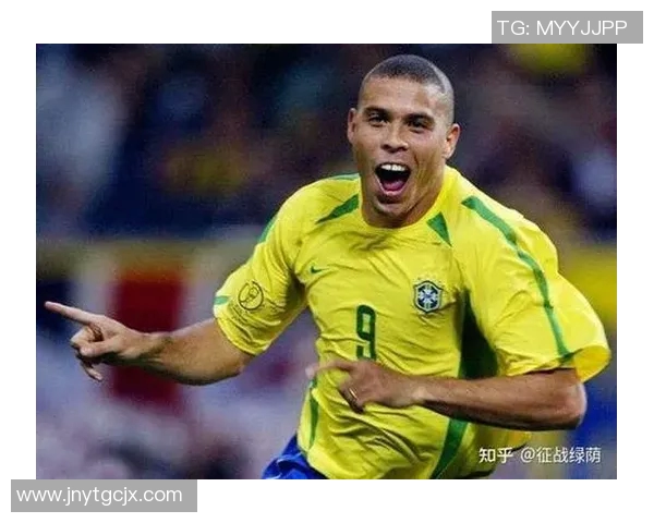 世界五人制足球明星的传奇故事与辉煌成就解析